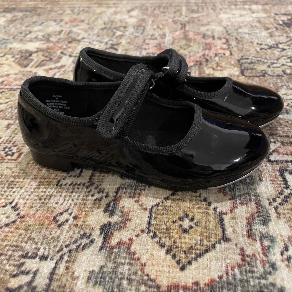 Girls tap shoes